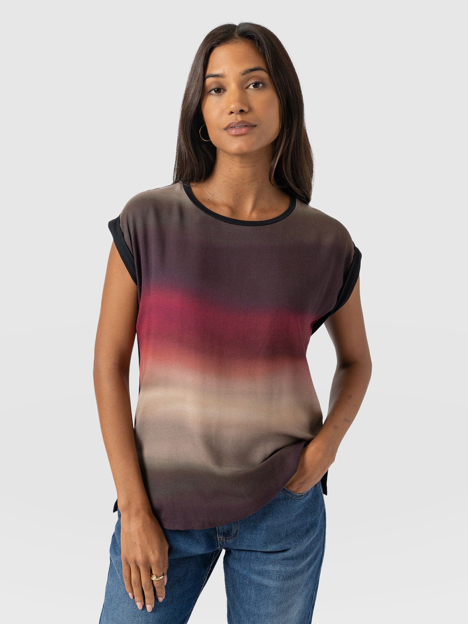 Turn Up Contrast Tee - Purple Gradient - Women's T-shirts | Saint + Sofia® EU