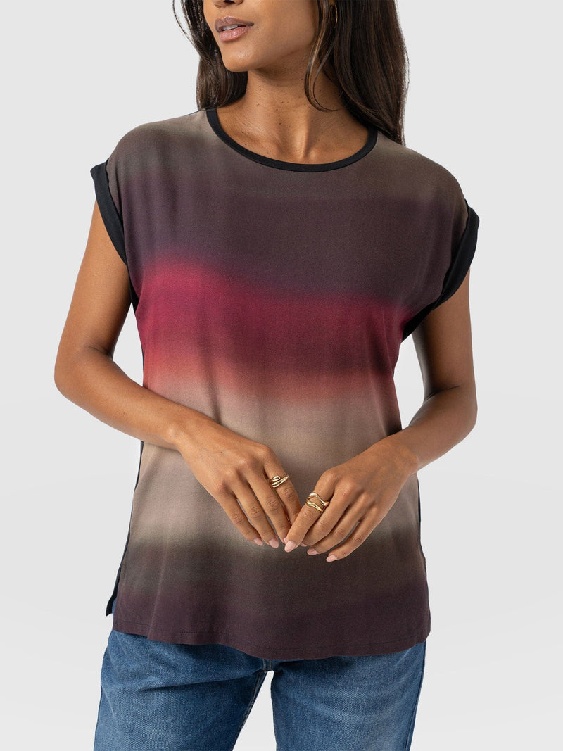 Turn Up Contrast Tee - Purple Gradient - Women's T-shirts | Saint + Sofia® EU