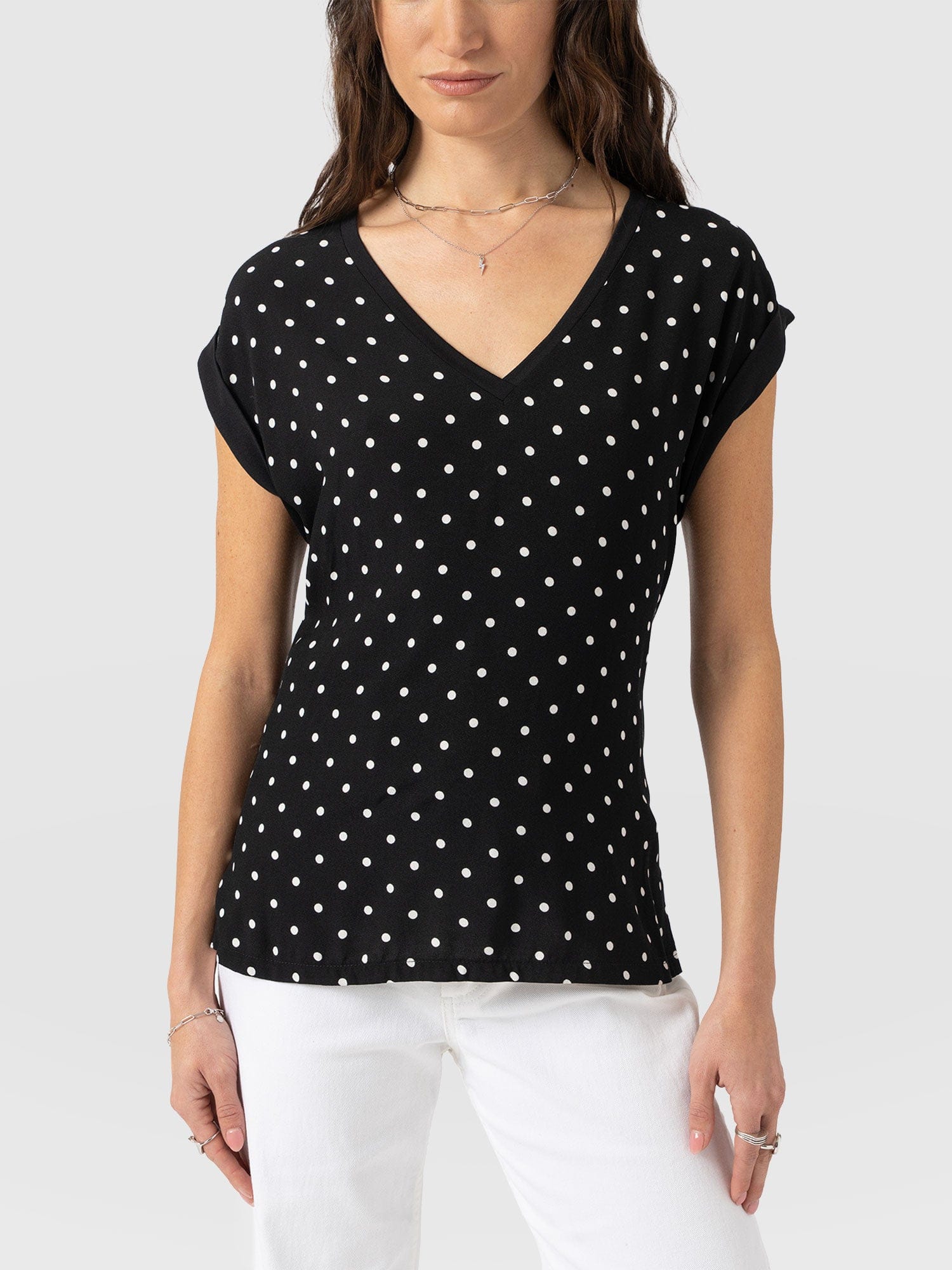 Turn Up Contrast V Neck Tee - Black Polka Dot - Women's T-shirts | Saint + Sofia® EU