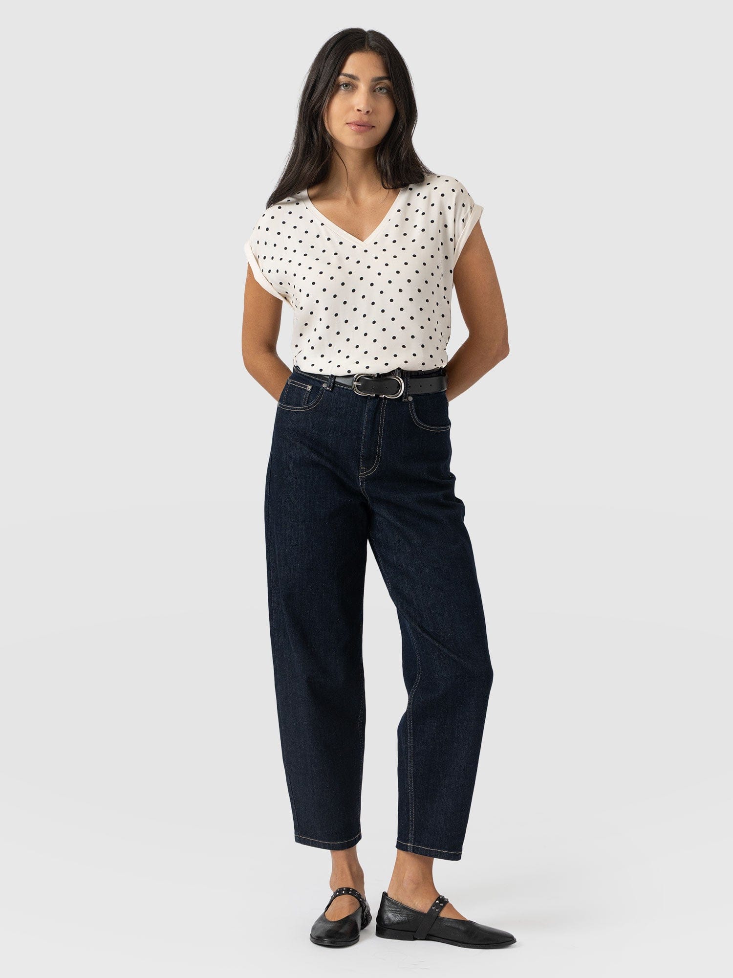 Turn Up Contrast V Neck Tee - Cream Polka Dot - Women's T-shirts | Saint + Sofia® EU