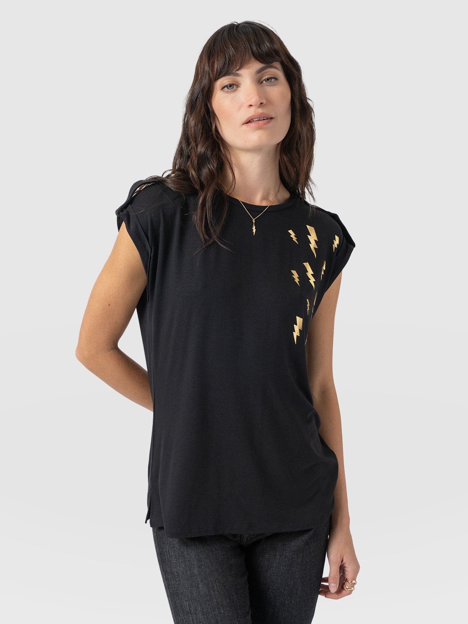 Turn-Up Tee Black Lightning - Women's T-Shirts | Saint + Sofia® EU