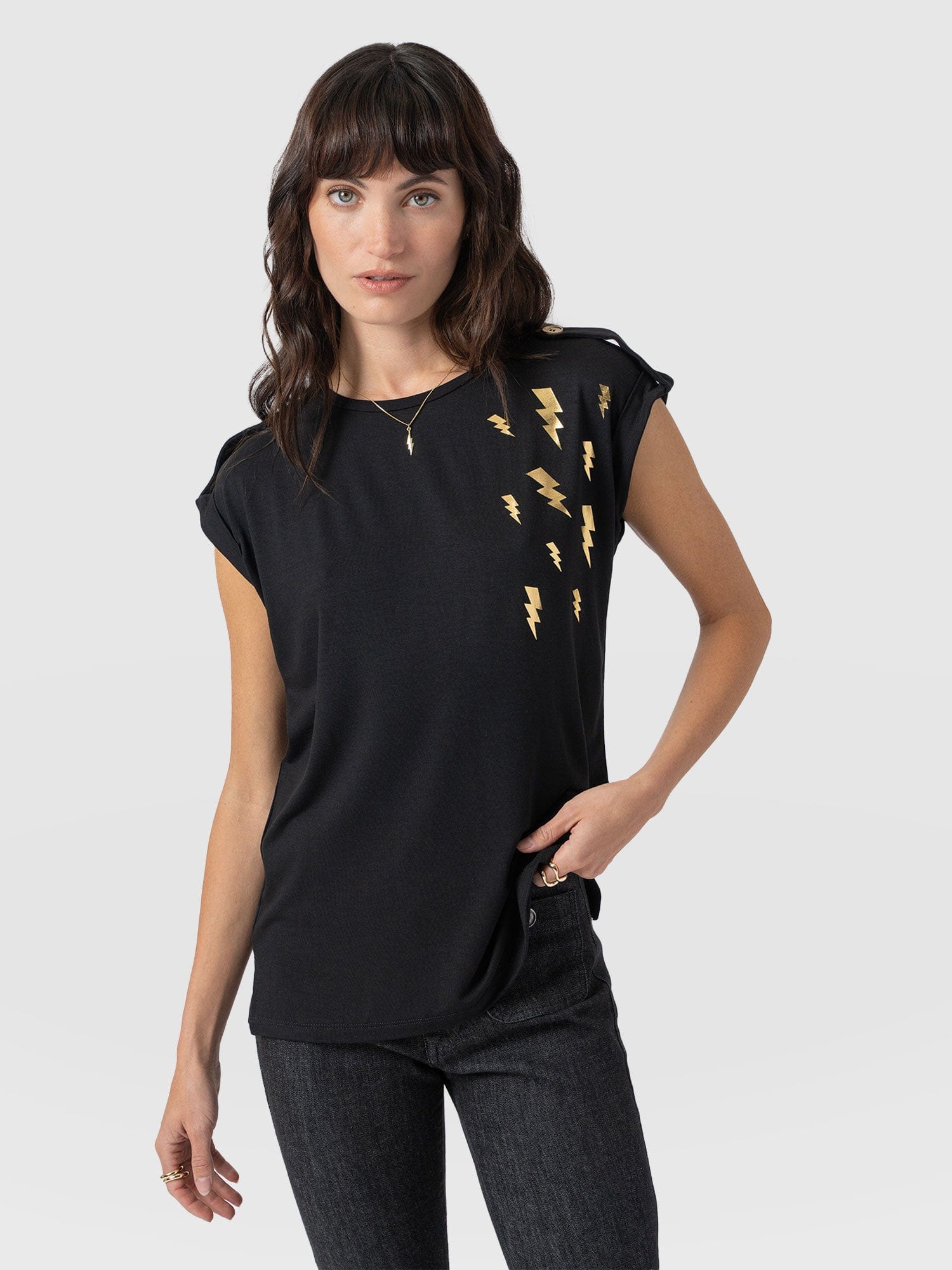 Turn-Up Tee Black Lightning - Women's T-Shirts | Saint + Sofia® EU