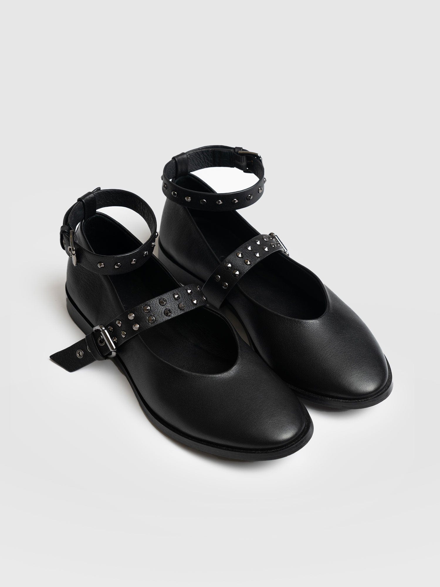 Vega Studded Ballerina Flats - Black - Women's Shoes | Saint + Sofia? EU
