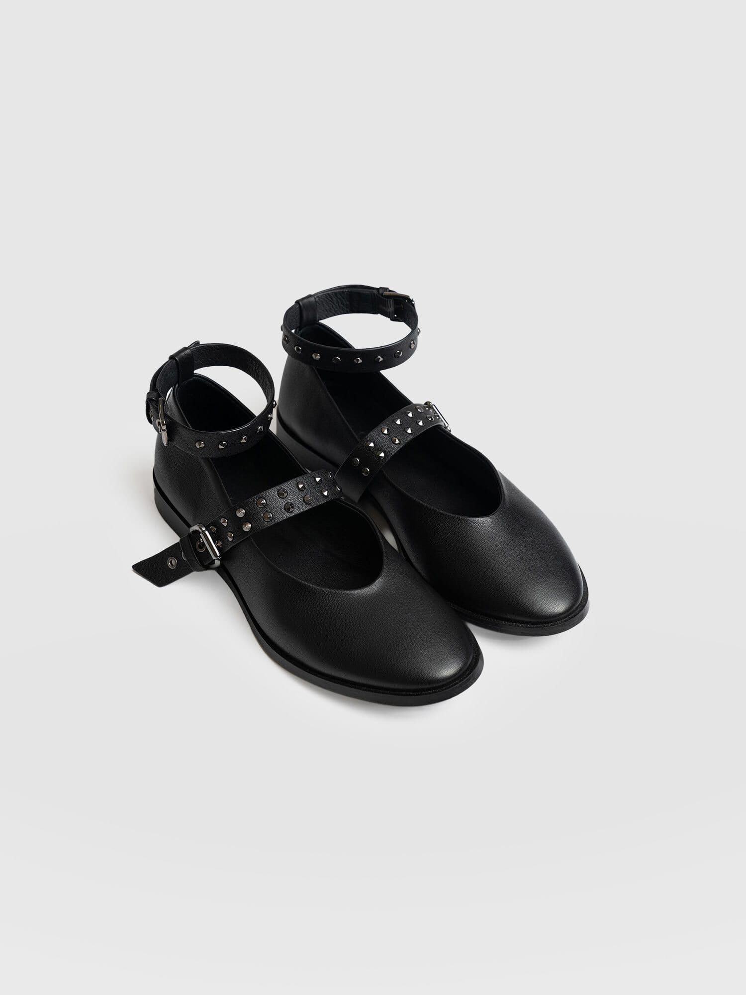 Vega Studded Ballerina Flats - Black - Women's Shoes | Saint + Sofia? EU