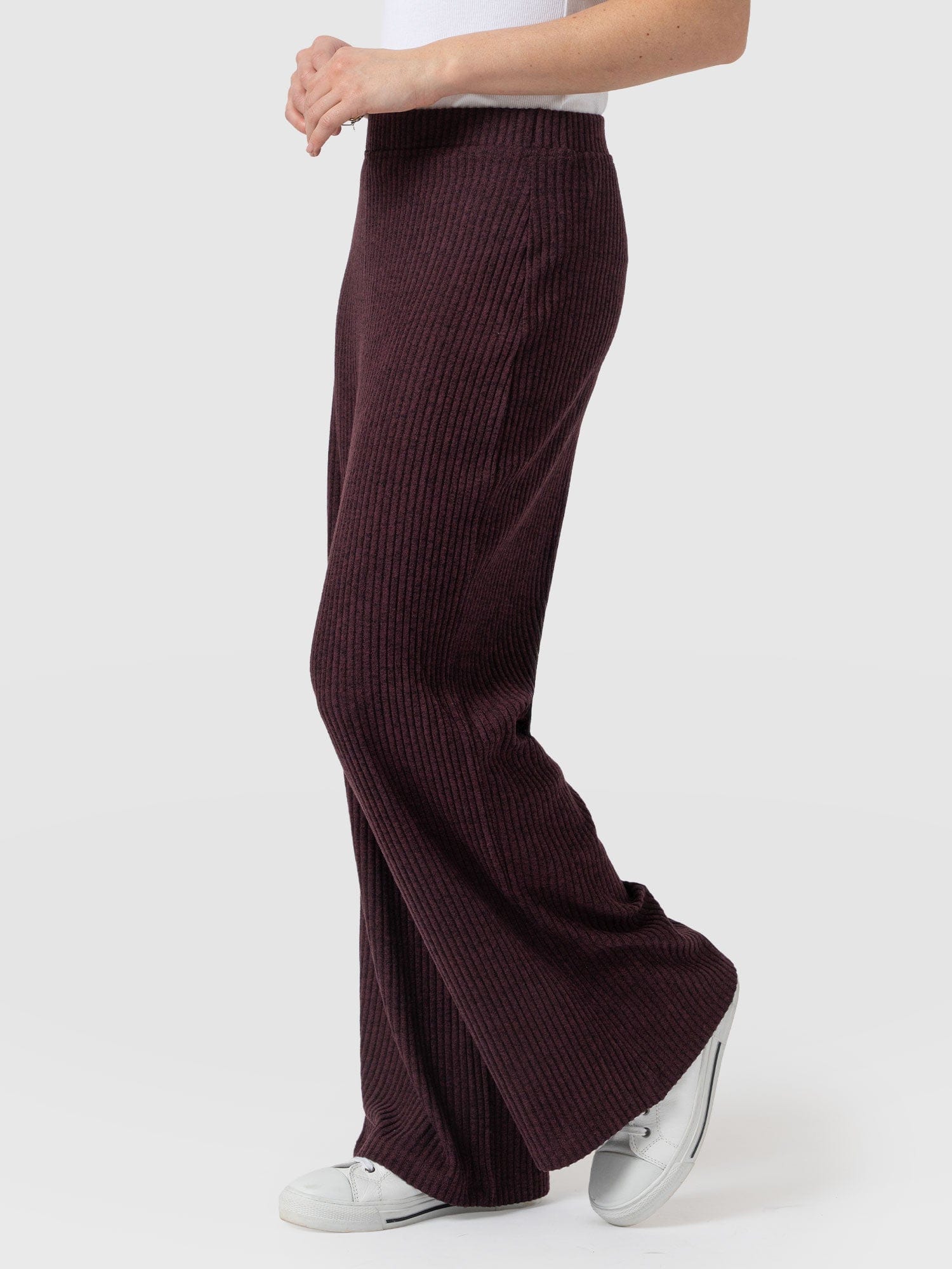 Victory Rib Wide Leg Pant Burgundy - Women's Trousers | Saint + Sofia® EU