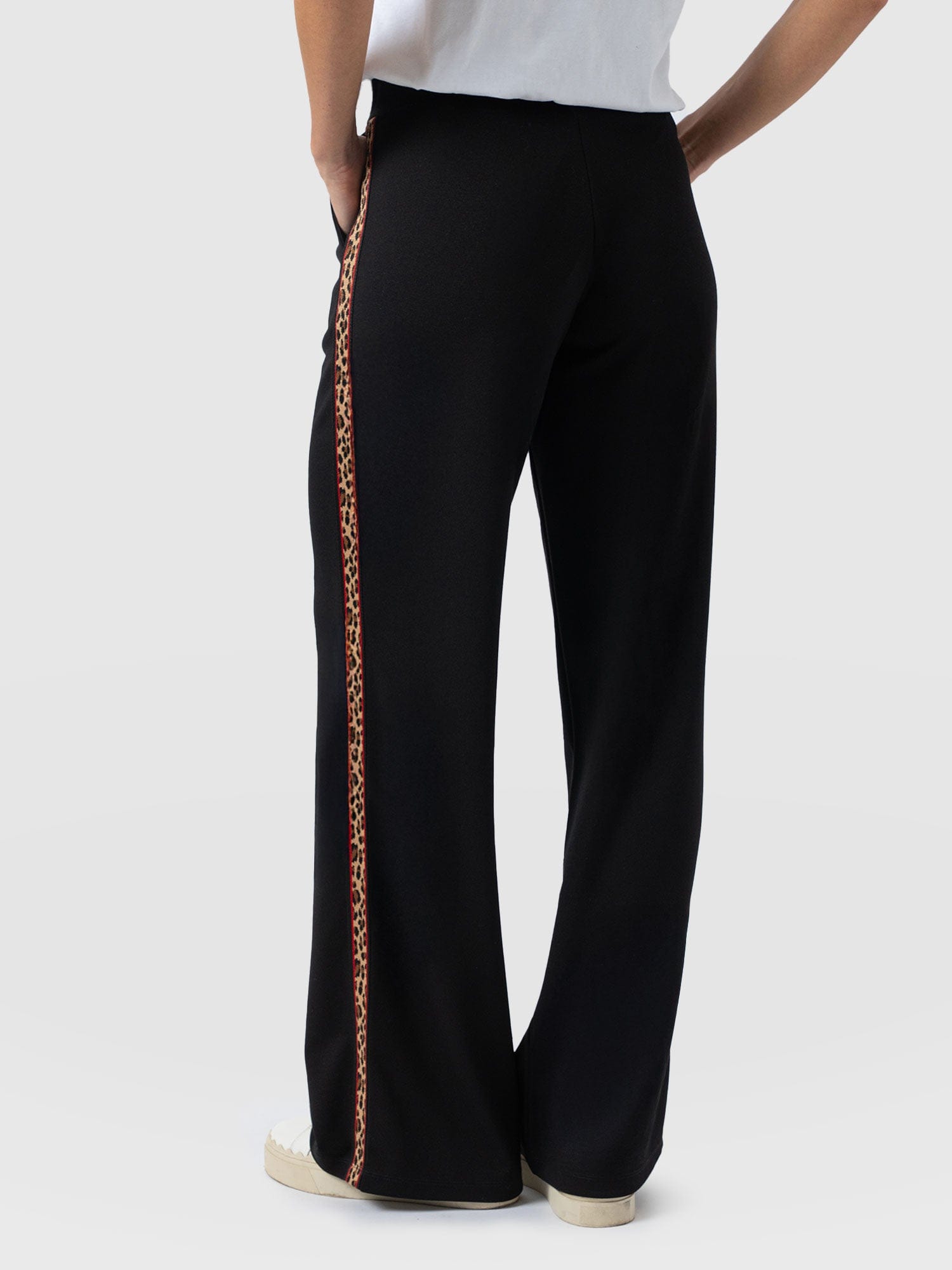 Victory Straight Leg Pant - Black - Leopard - Women's Trousers | Saint + Sofia® EU