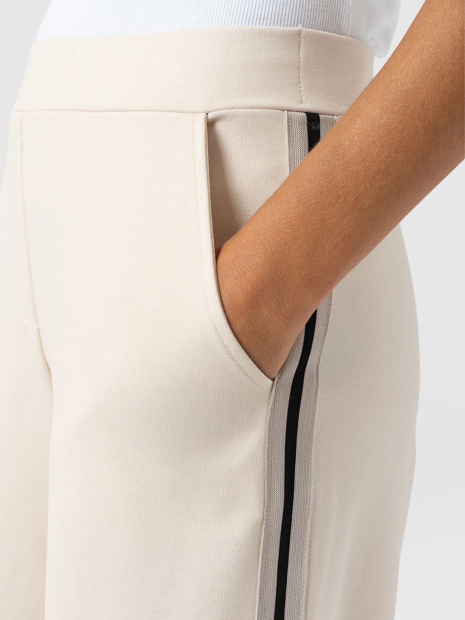 Victory Straight Leg Pant - Cream - Black Stripe - Women's Trousers | Saint + Sofia® EU