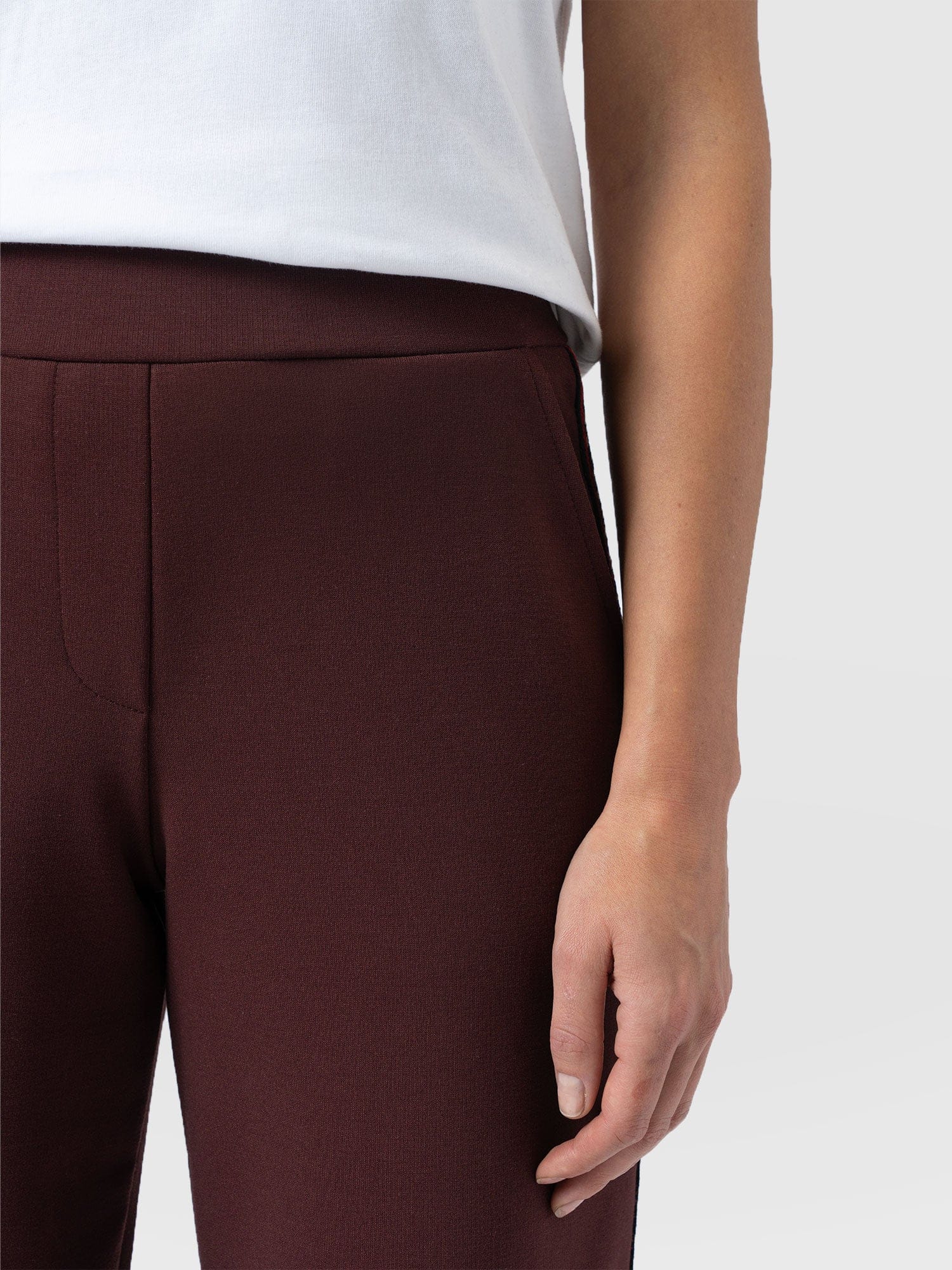 Victory Straight Leg Pant - Maroon - Leopard - Women's Trousers | Saint + Sofia® EU
