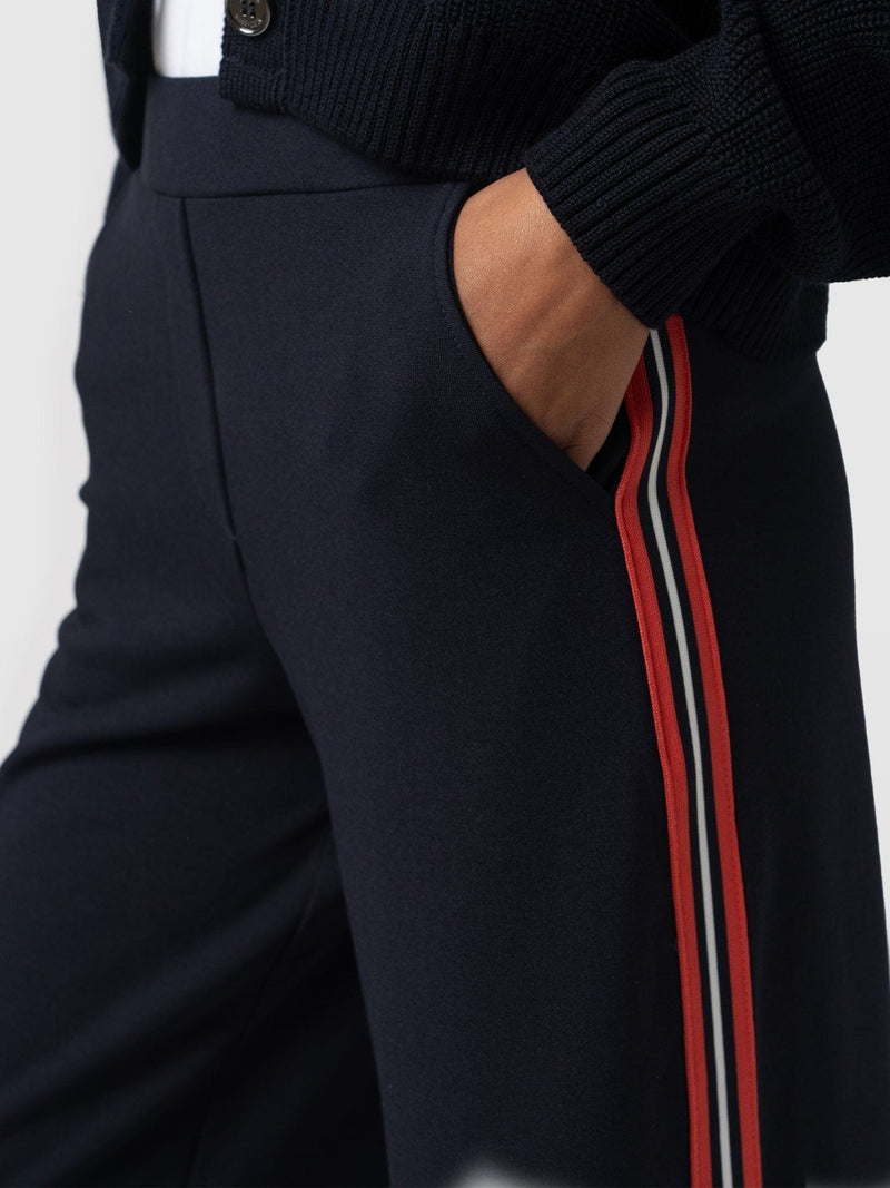 Victory Straight Leg Pant Navy/Red Stripe - Women's Trousers | Saint + Sofia® EU