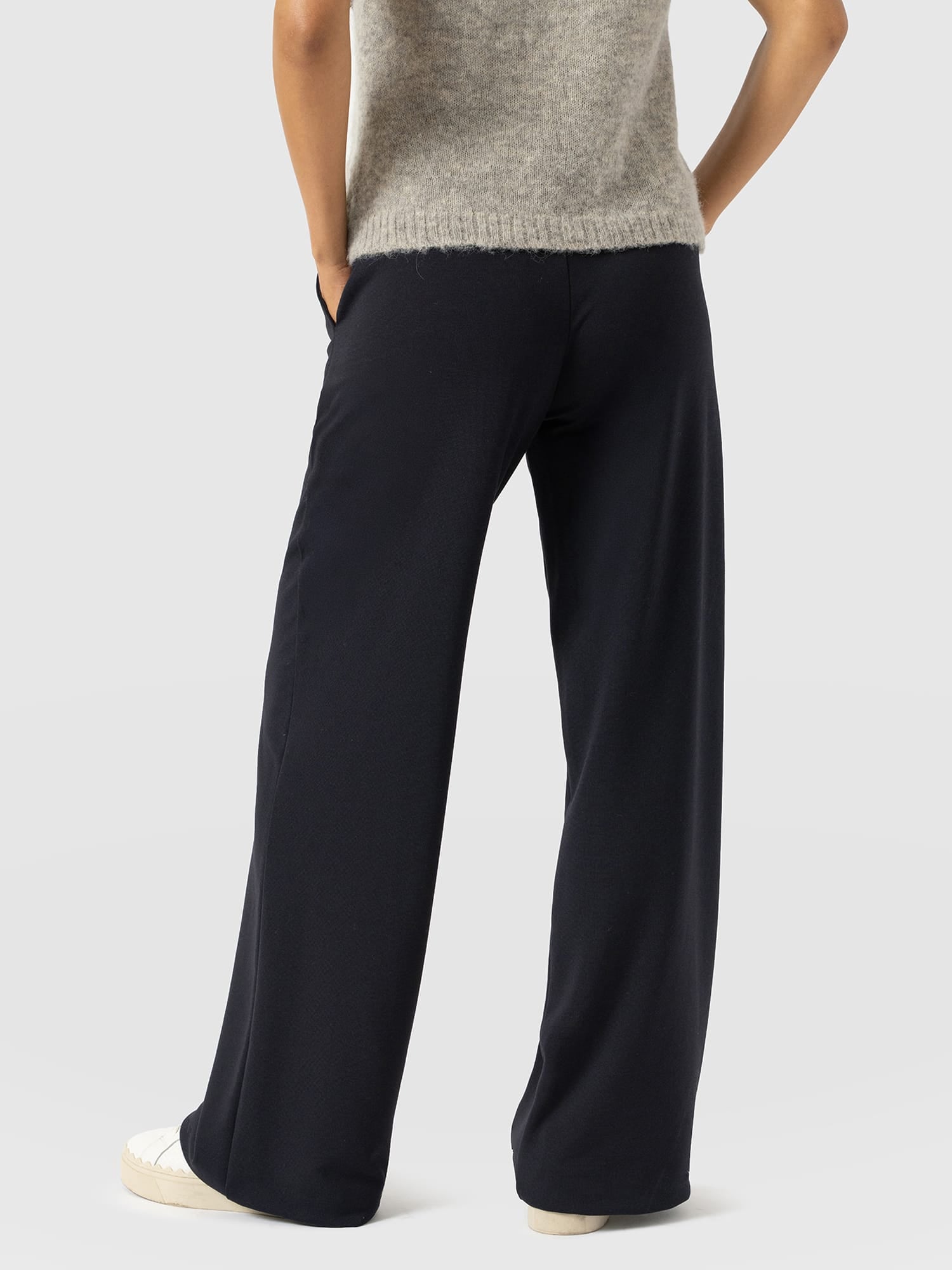 Victory Straight Leg Pant - Navy - Women's Trousers | Saint + Sofia® EU