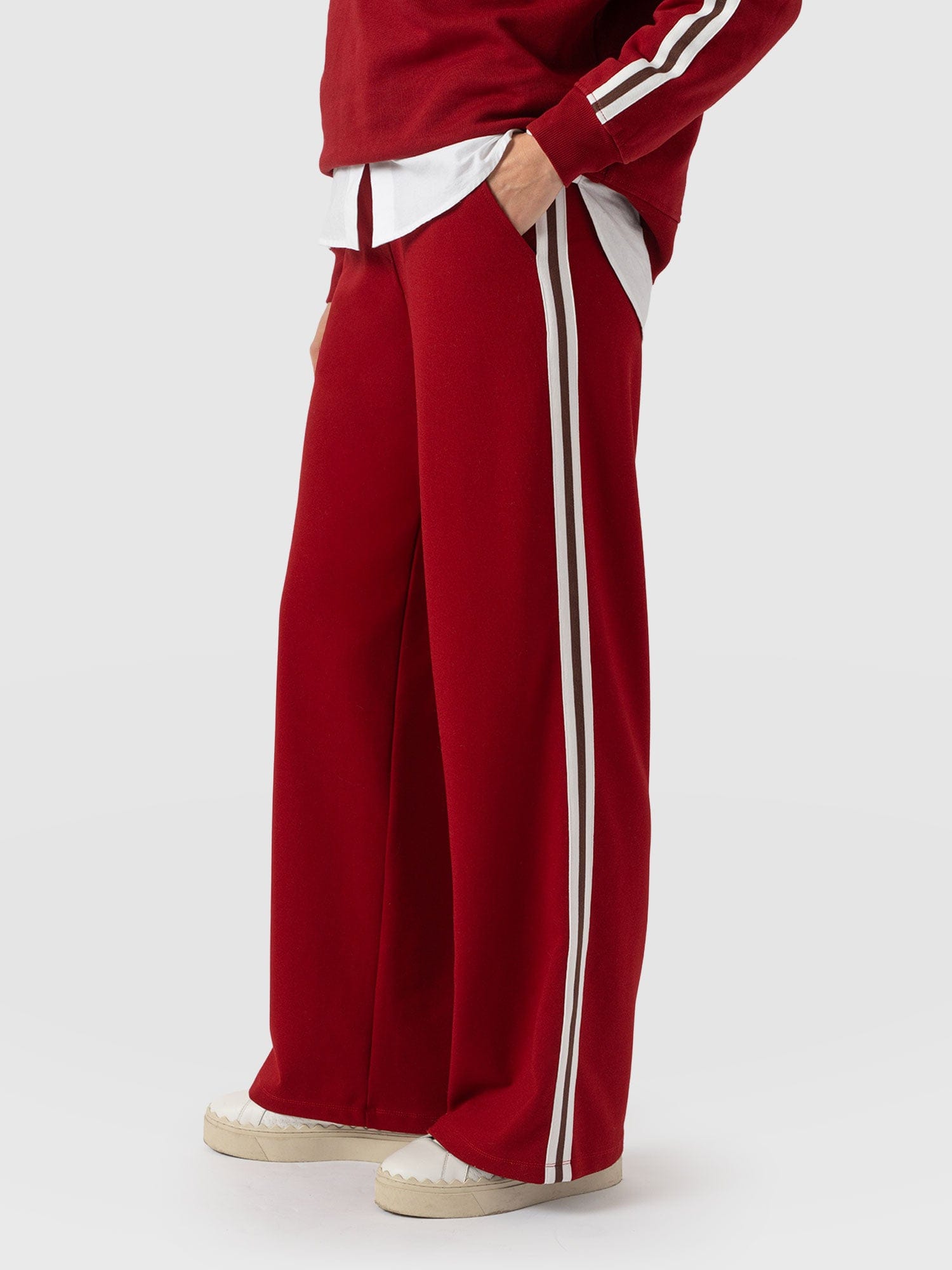 Victory Straight Leg Pant - Red - Brown Stripe - Women's Trousers | Saint + Sofia® EU