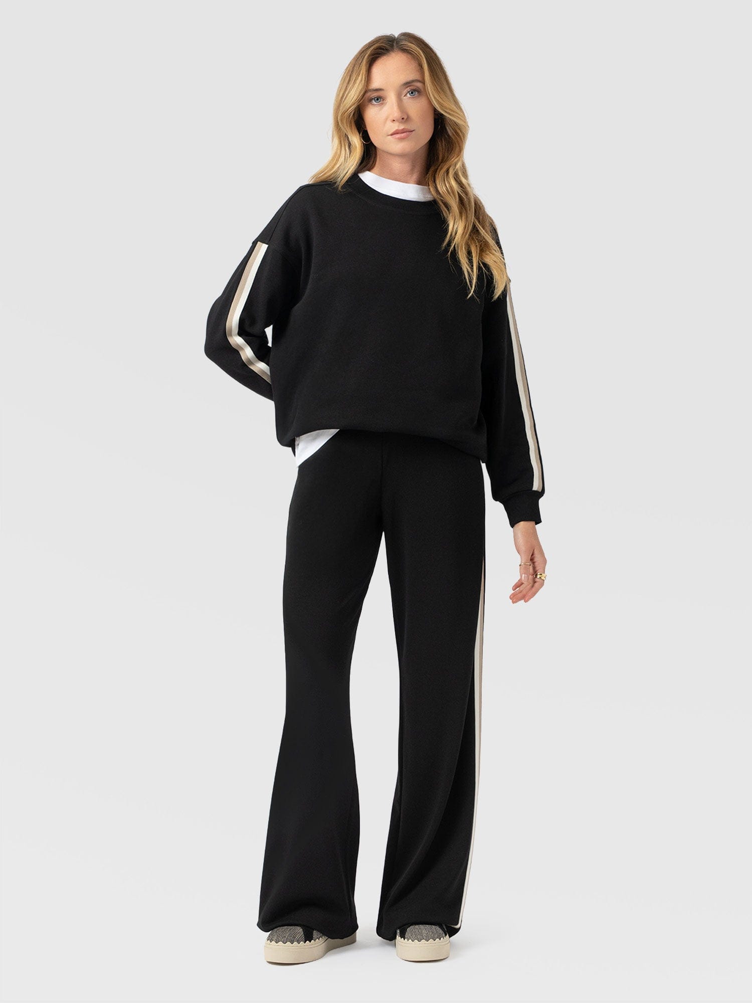 Hoxton Sweatshirt - Black - Cream/Beige Stripe - Women's Jumpers | Saint and Sofia® EU