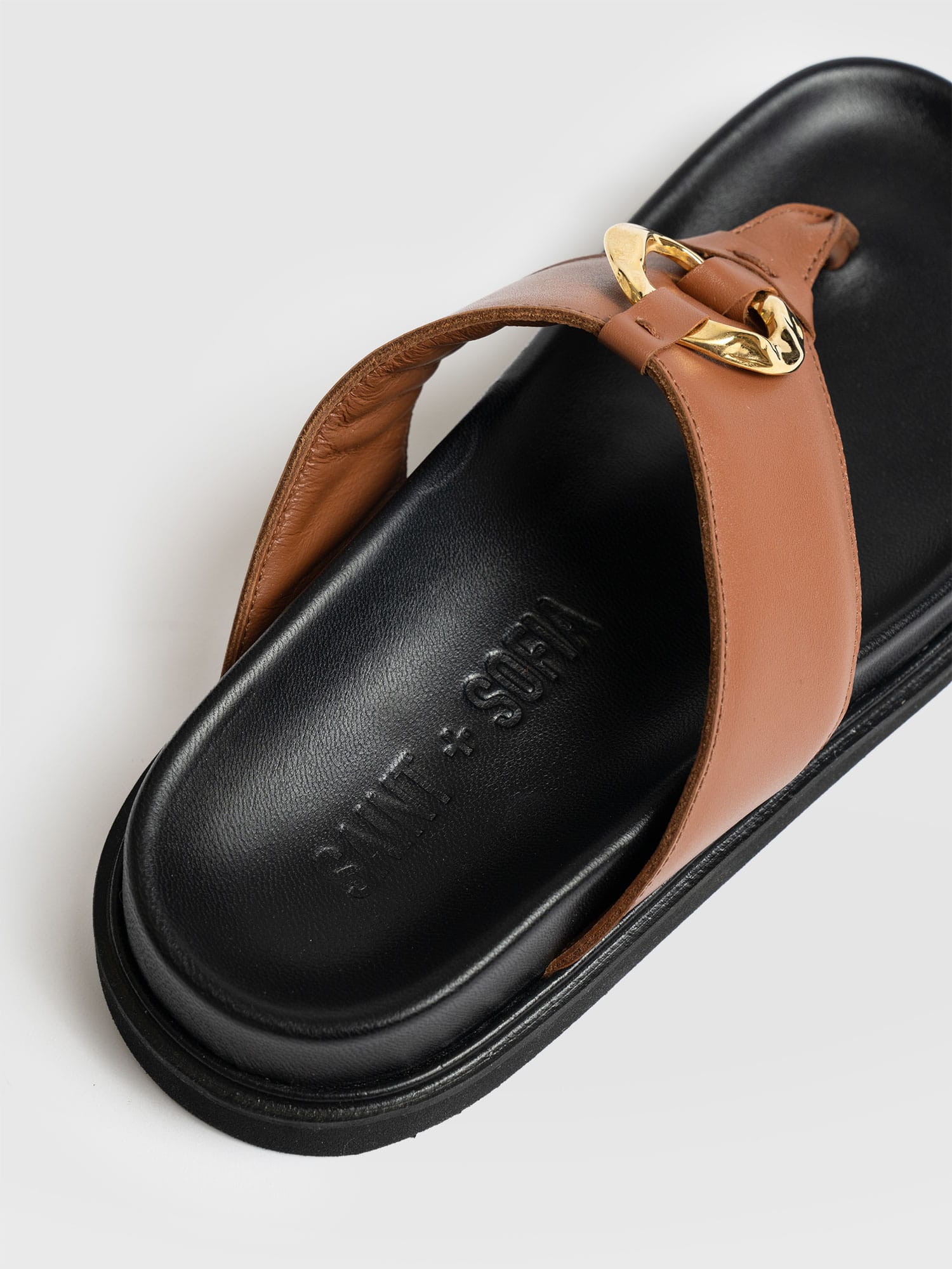 Vivienne Slides - Tan - Women's Shoes | Saint + Sofia® EU