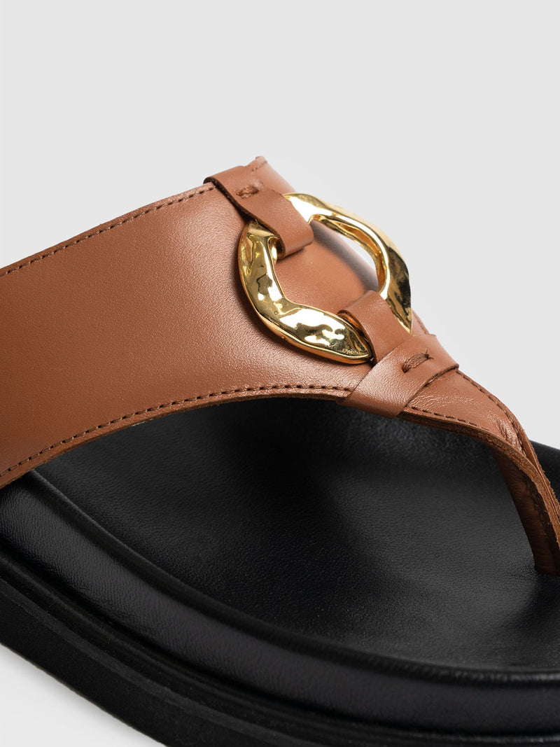 Vivienne Slides - Tan - Women's Shoes | Saint + Sofia® EU