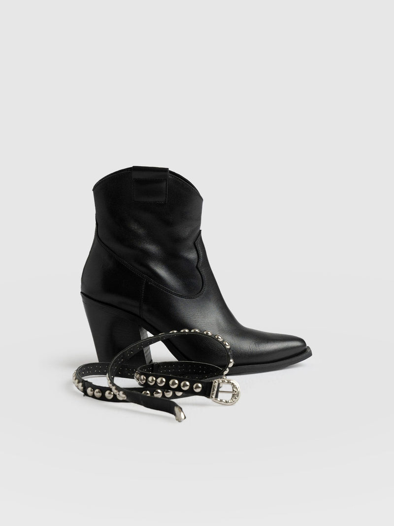 Western Studded Boot Black - Women's Leather Boots | Saint + Sofia® EU