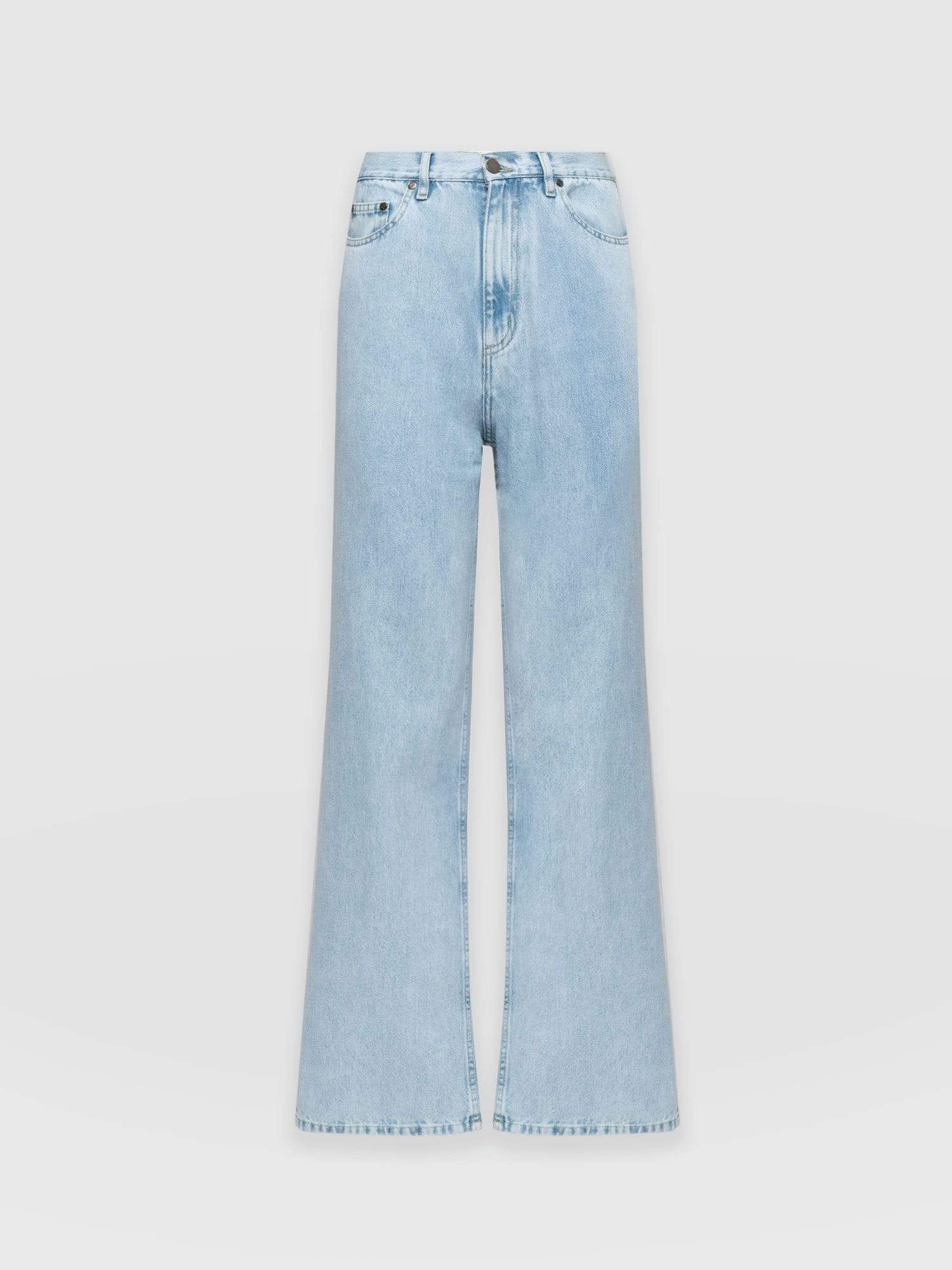 Wide Leg Flare Jeans Pale Blue - Women's Jeans | Saint + Sofia® EU