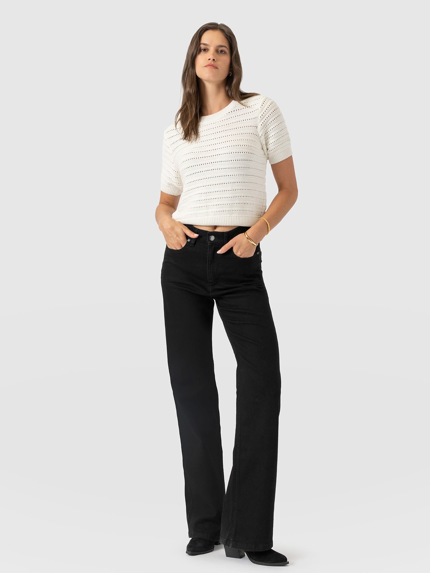 Wide Leg Jean - Black - Women's Denims | Saint and Sofia® EU