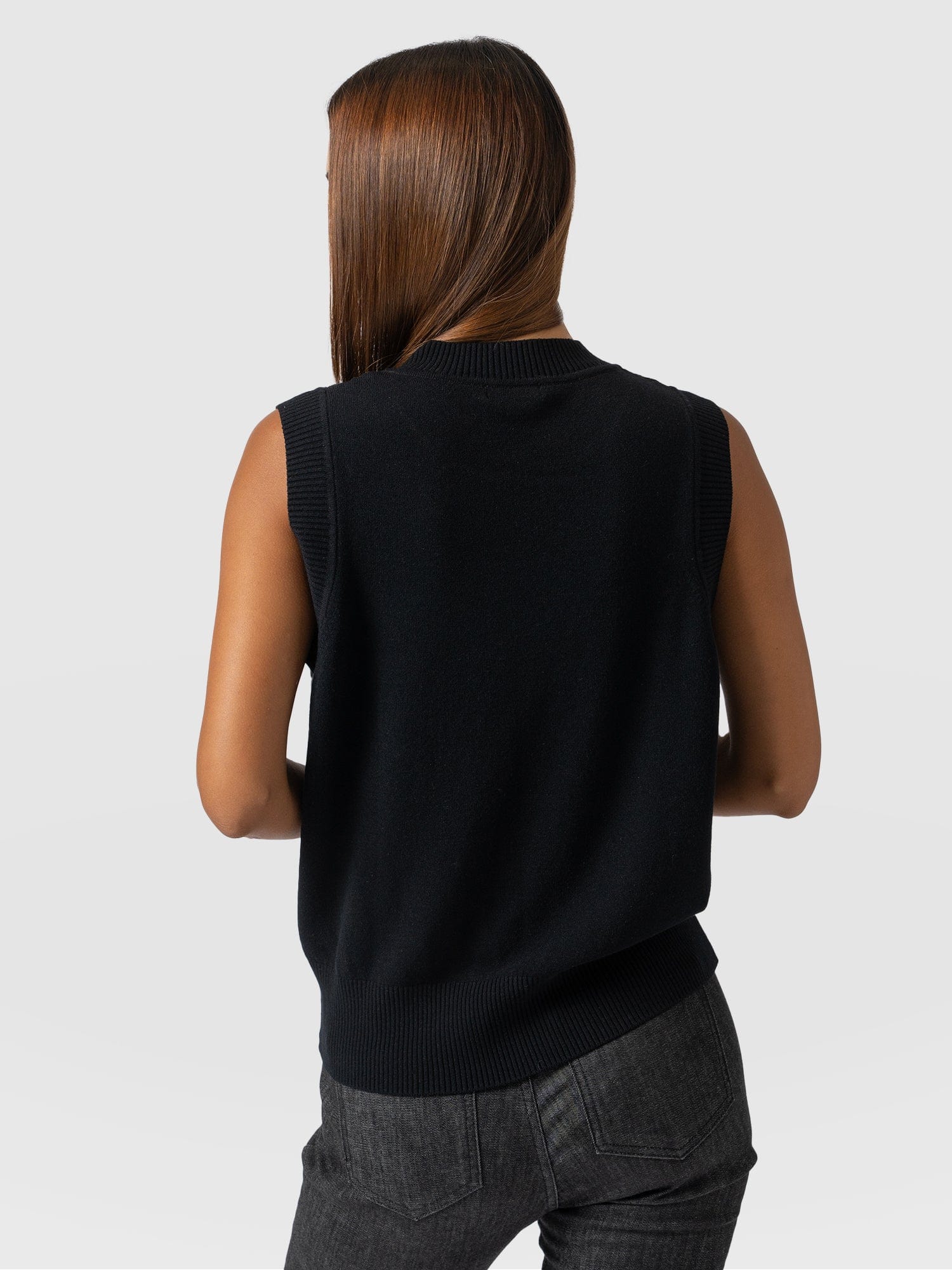 Wren Sleeveless Knit Black - Women's Vests | Saint + Sofia® EU