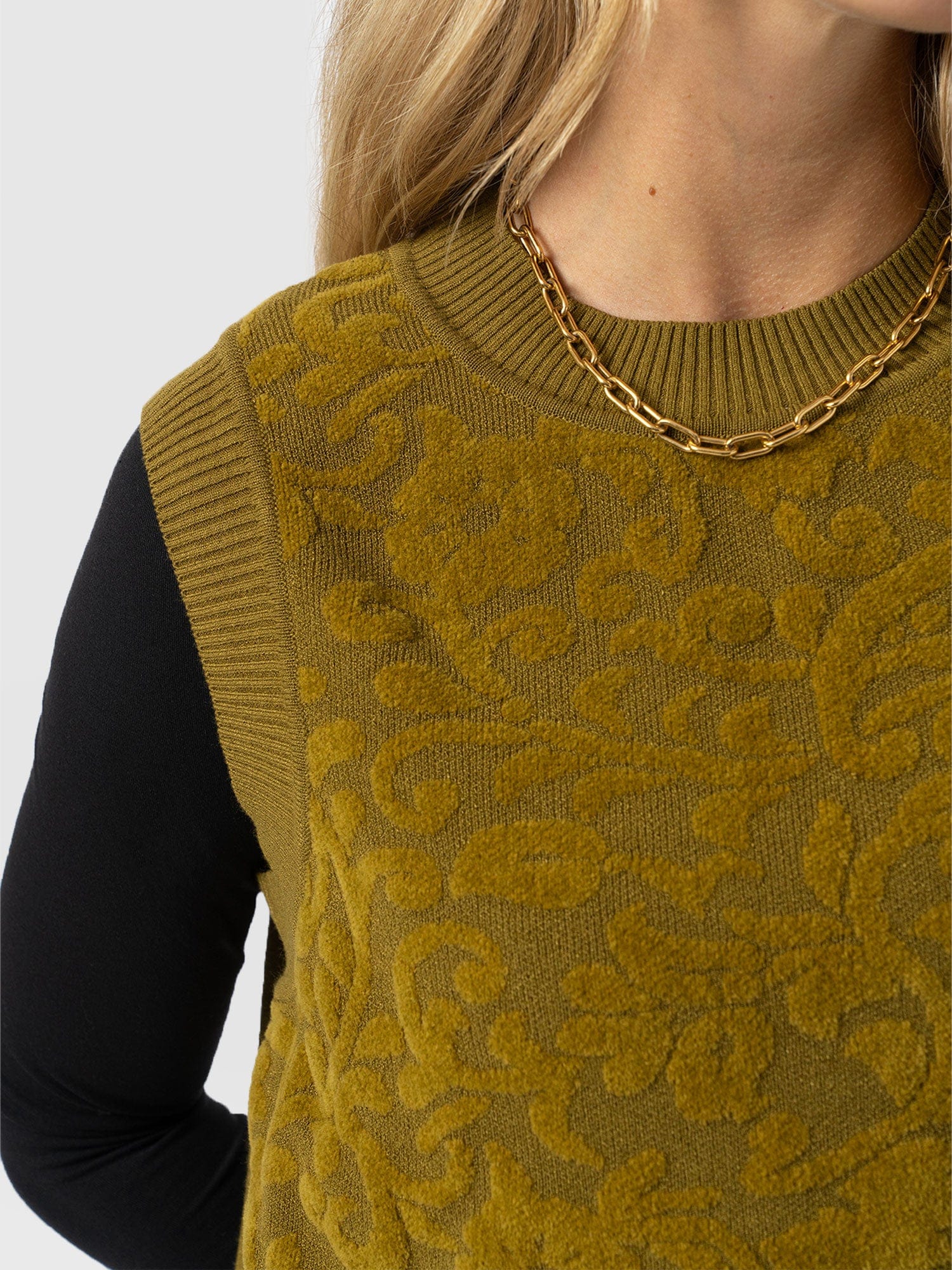 Wren Sleeveless Knit Olive - Women's Vests | Saint + Sofia® EU