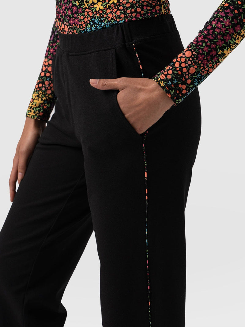 Apartment Pant Black Ditsy Floral - Women's Trousers | Saint + Sofia® UK