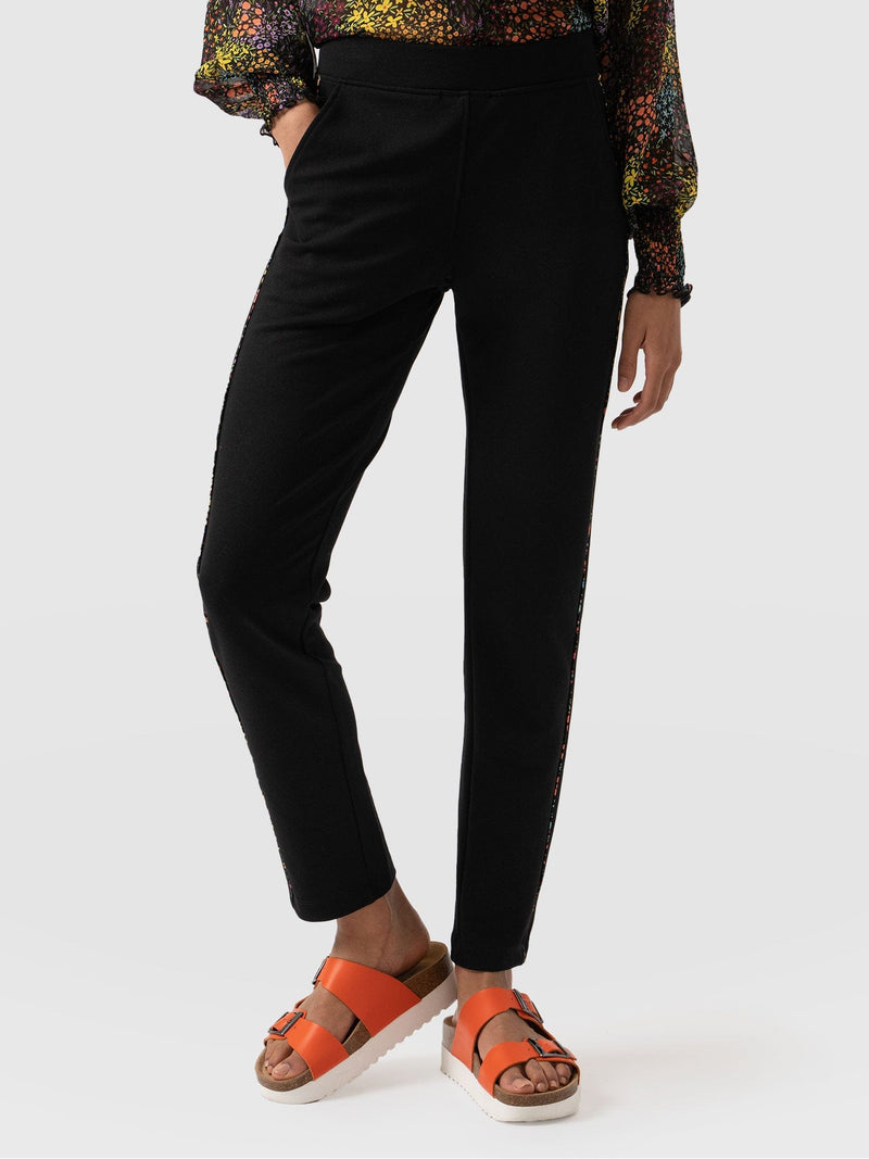 Finsbury Pant Black Ditsy Floral - Women's Trousers | Saint + Sofia® UK