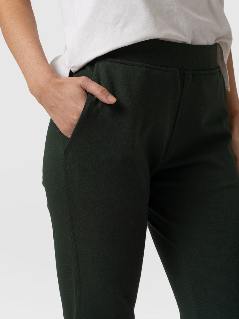 Finsbury Pant Bottle Green - Women's Trousers | Saint + Sofia® EU