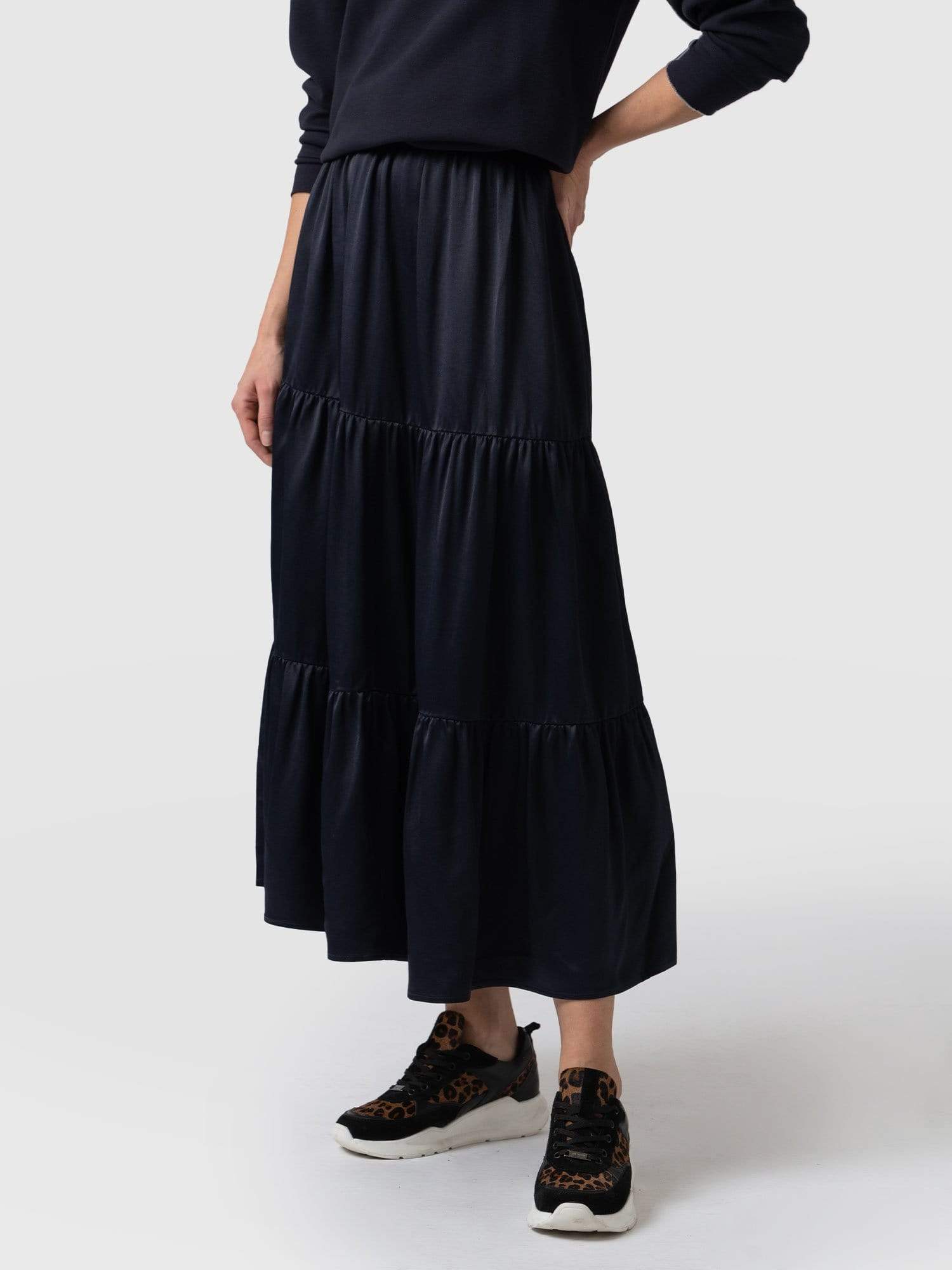Greenwich Skirt Navy Viscose - Women's Skirts | Saint + Sofia® EU