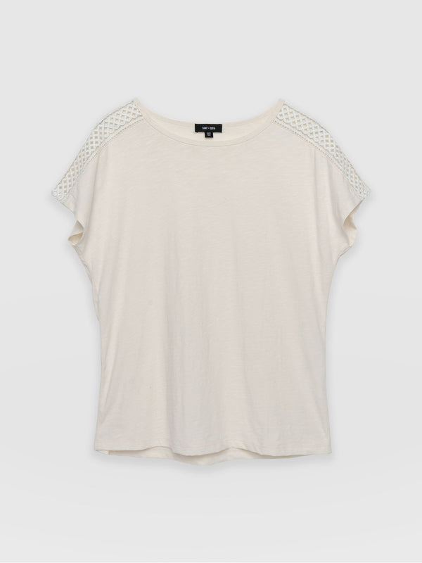 Reveal Lace Tee Cream - Women's T- Shirts | Saint + Sofia® EU