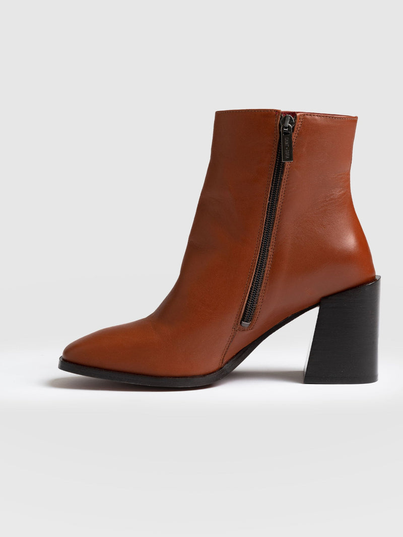 Sloane Ankle Boot Brown - Women's Leather Boots | Saint + Sofia® EU