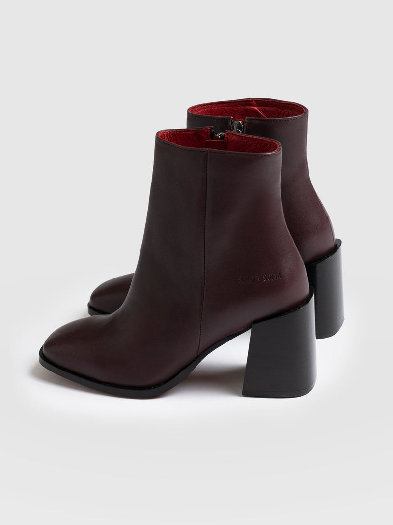 Sloane Ankle Boot Burgundy - Women's Leather Boots | Saint + Sofia® UK