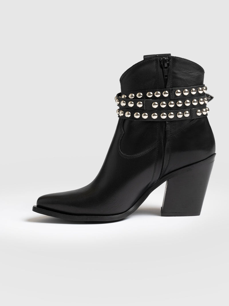 Western Studded Boot Black - Women's Leather Boots | Saint + Sofia® EU